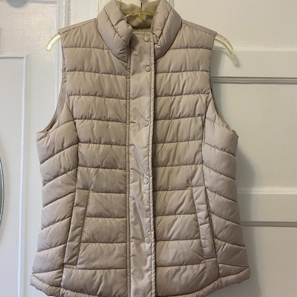 BNWOT Gap Puffer Vest